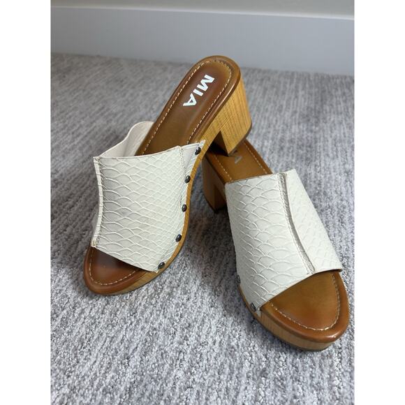 MIA Shoes - Mia Snakeskin Embossed Sandal In Ivory, Slip On, Size 6.5